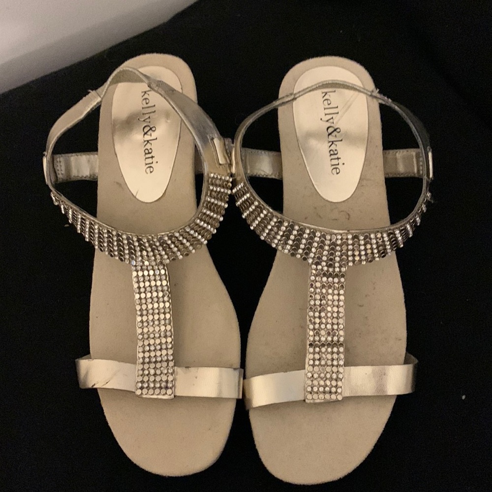 Kelly & Katie Sandels